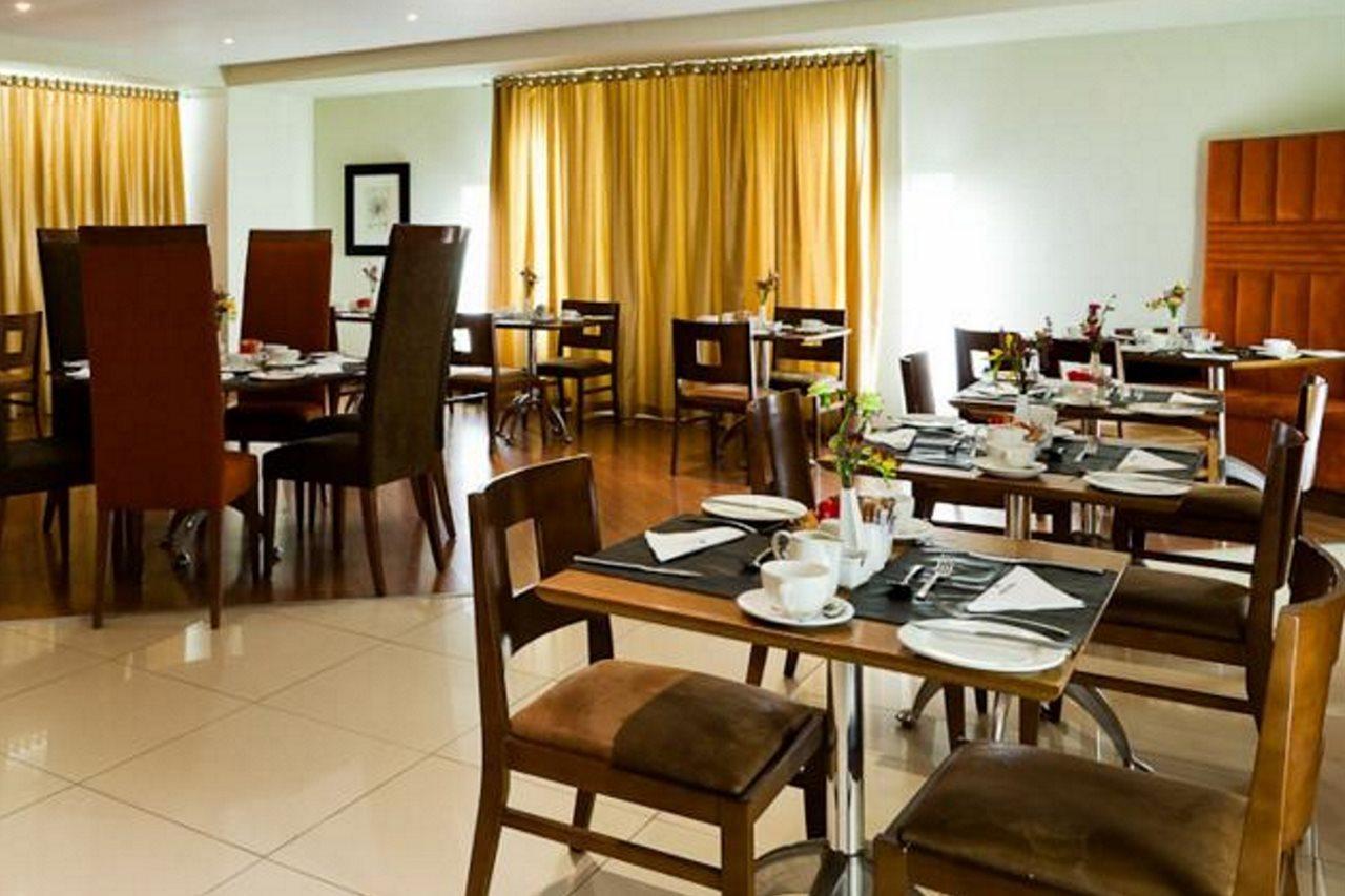 Hotel The Oasis à Upington Extérieur photo