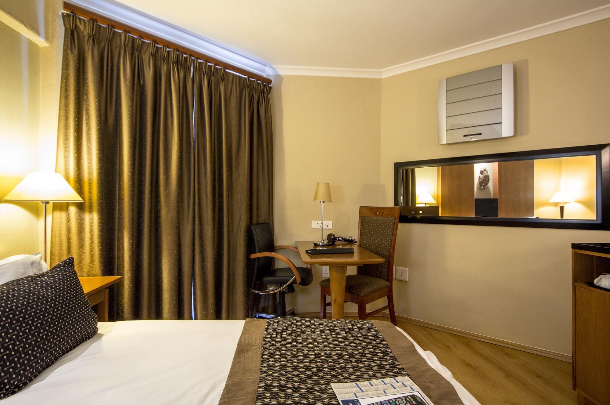 Hotel The Oasis à Upington Extérieur photo