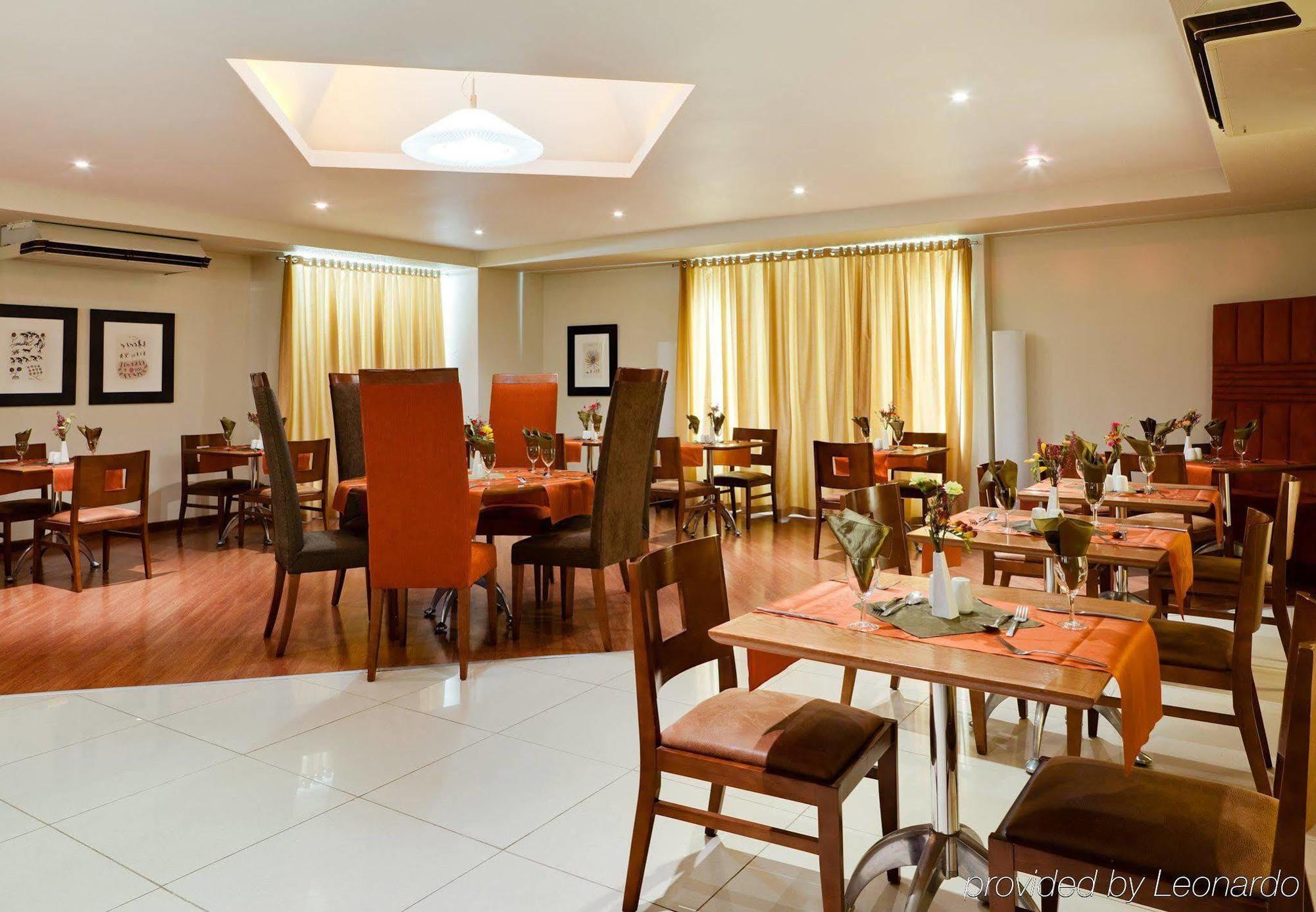 Hotel The Oasis à Upington Extérieur photo